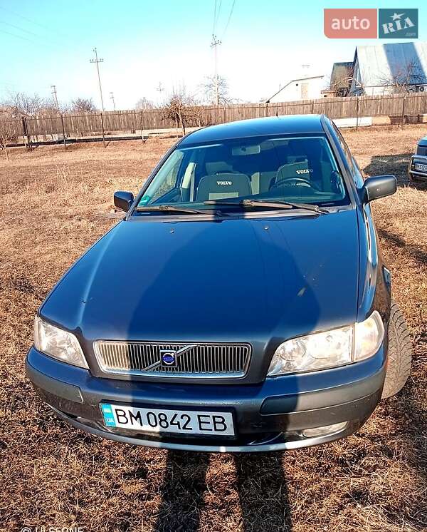 Volvo V40 2002