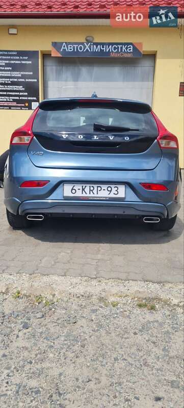 Хэтчбек Volvo V40 2013 в Маневичах