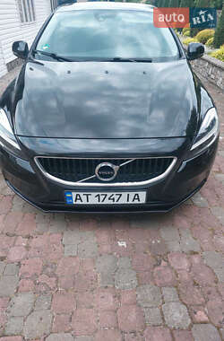 Volvo V40 2017
