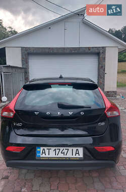 Хетчбек Volvo V40 2017 в Косові