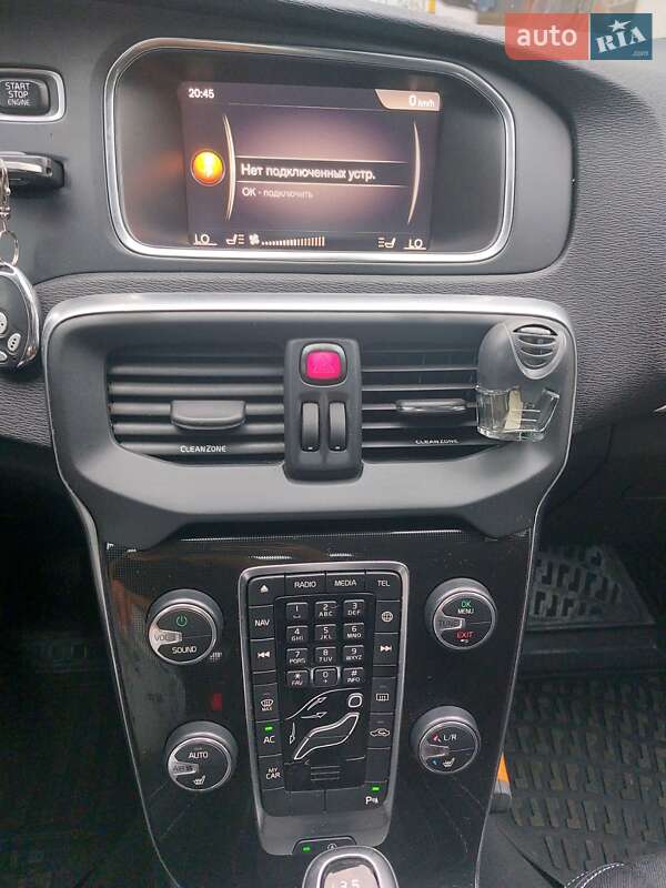 Хэтчбек Volvo V40 2017 в Косове