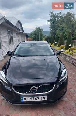 Хетчбек Volvo V40 2017 в Косові
