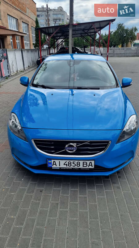 Volvo V40 2013