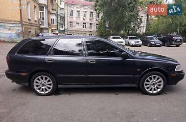 Универсал Volvo V40 1997 в Киеве