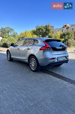 Хэтчбек Volvo V40 2018 в Одессе