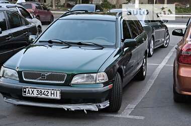 Універсал Volvo V40 1998 в Краматорську