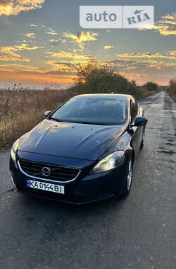 Хетчбек Volvo V40 2013 в Харкові