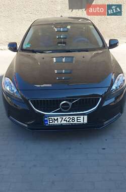 Volvo V40 2016