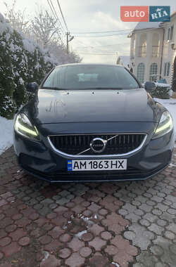 Хэтчбек Volvo V40 2018 в Житомире