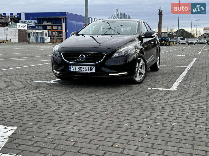 Хэтчбек Volvo V40 2013 в Коломые