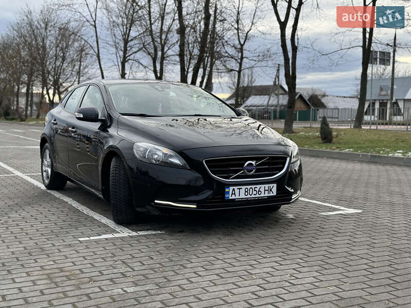 Хэтчбек Volvo V40 2013 в Коломые
