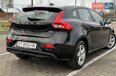 Хэтчбек Volvo V40 2013 в 