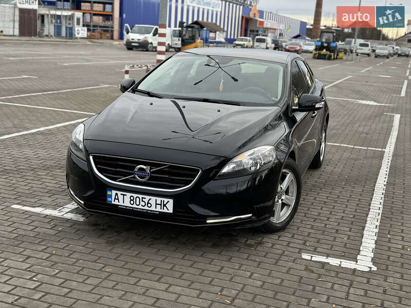 Хэтчбек Volvo V40 2013 в Коломые