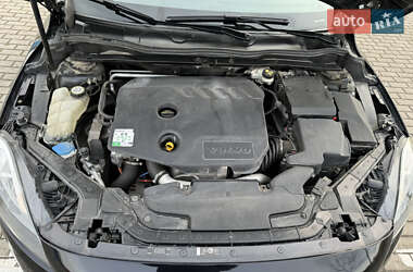 Хэтчбек Volvo V40 2013 в 