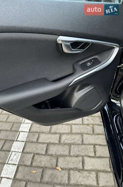 Хэтчбек Volvo V40 2013 в 