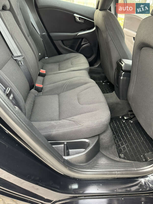 Хэтчбек Volvo V40 2013 в Коломые