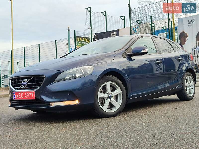 Хетчбек Volvo V40 2012 в Києві