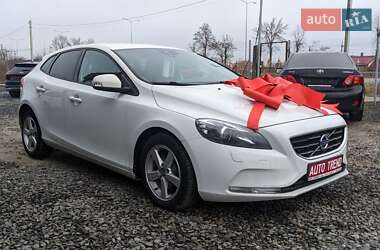 Хетчбек Volvo V40 2014 в Львові