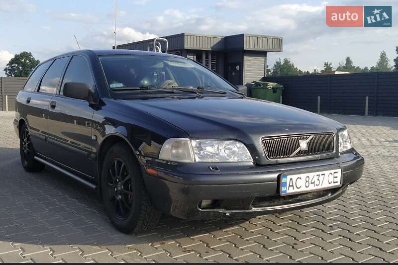 Универсал Volvo V40 1999 в Дубровице