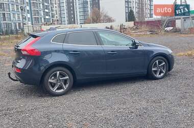 Хэтчбек Volvo V40 2014 в Луцке