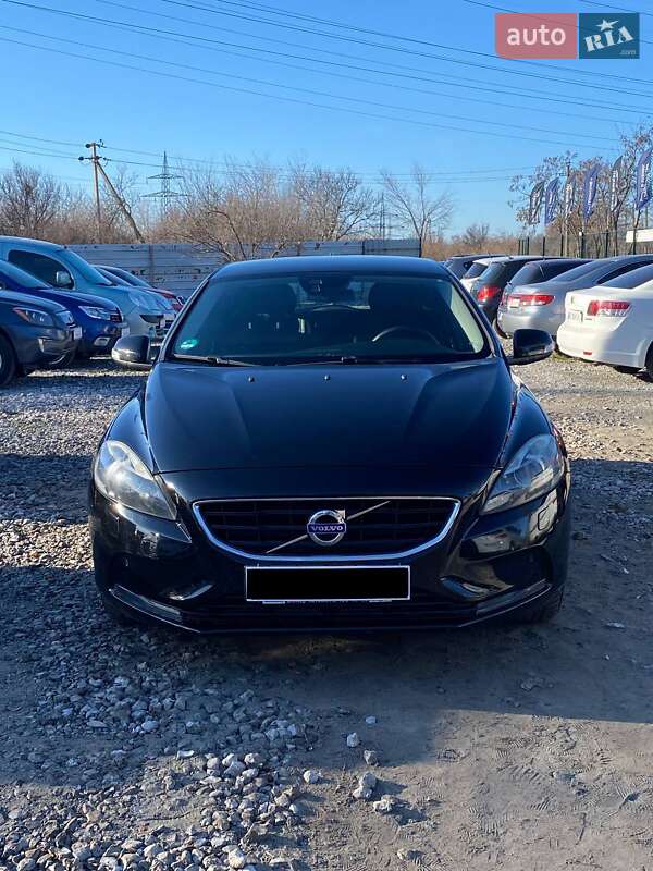 Хэтчбек Volvo V40 2016 в Кривом Роге