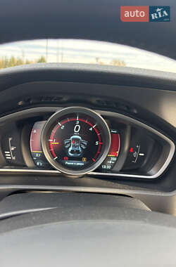 Хэтчбек Volvo V40 2013 в 