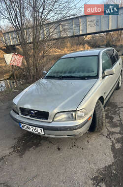 Универсал Volvo V40 1998 в Ровно