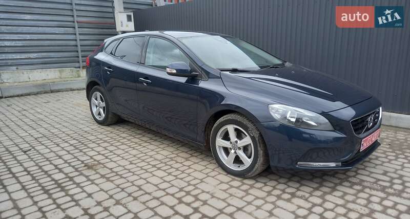 Хетчбек Volvo V40 2013 в Львові