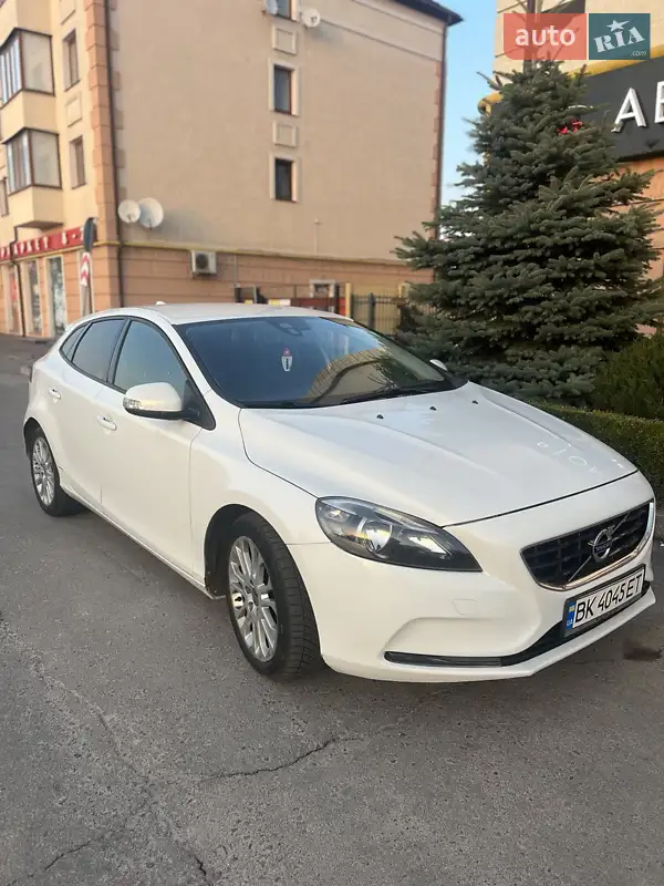 Volvo V40 2013