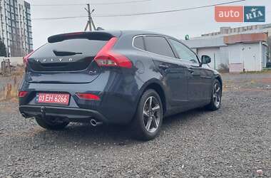 Хэтчбек Volvo V40 2014 в 