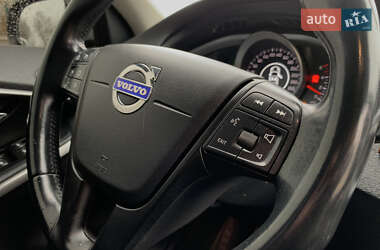 Хэтчбек Volvo V40 2014 в 