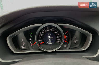Хэтчбек Volvo V40 2014 в 