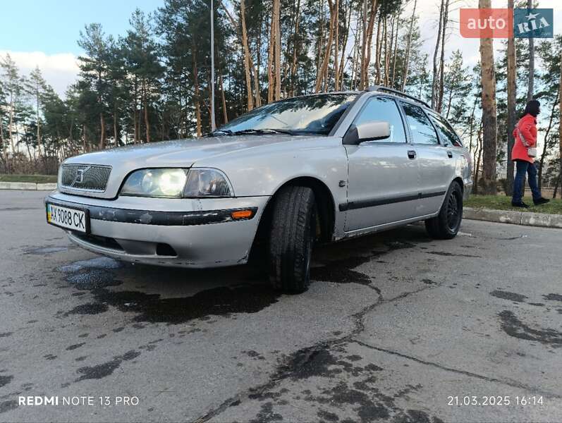 Универсал Volvo V40 1998 в Харькове