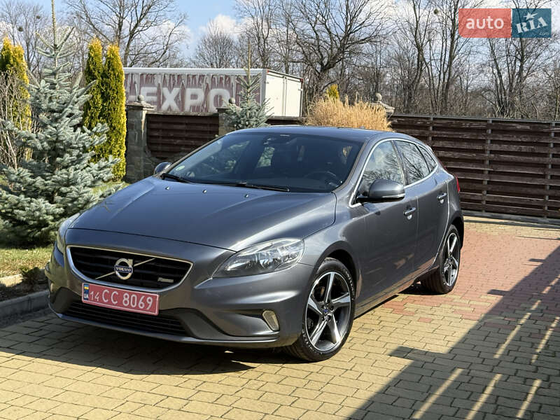 Хэтчбек Volvo V40 2013 в 