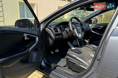 Хэтчбек Volvo V40 2013 в 