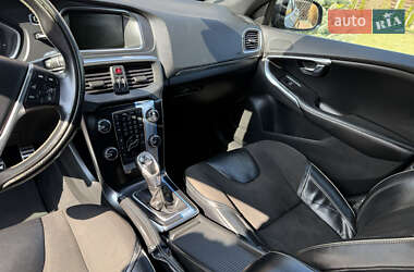 Хэтчбек Volvo V40 2013 в 