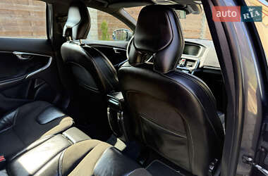 Хэтчбек Volvo V40 2013 в 