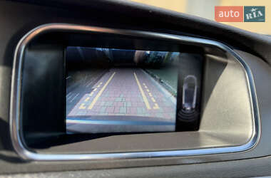 Хэтчбек Volvo V40 2013 в 