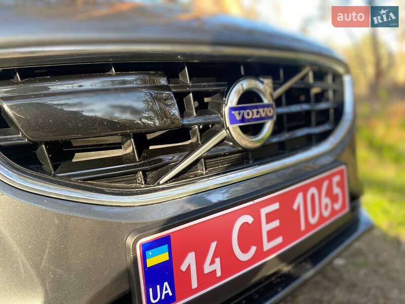Хэтчбек Volvo V40 2013 в Днепре