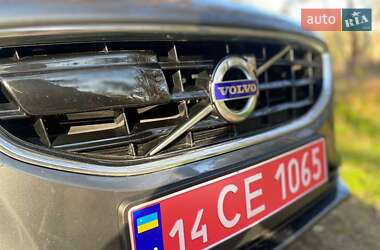 Хэтчбек Volvo V40 2013 в 