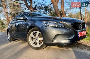 Volvo V40 2013