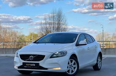 Volvo V40 2013 Volvo V40 2013