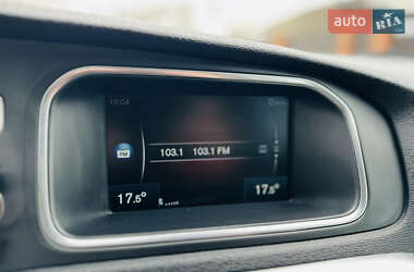 Хэтчбек Volvo V40 2014 в 