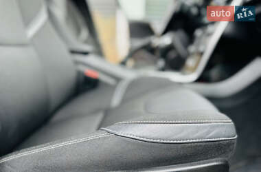 Хэтчбек Volvo V40 2014 в 