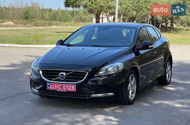 Хэтчбек Volvo V40 2013 в 