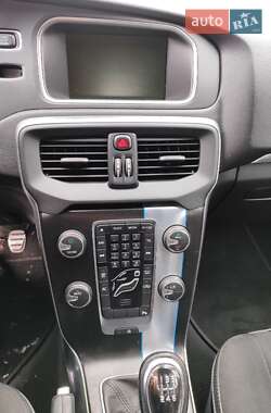 Хэтчбек Volvo V40 2013 в 