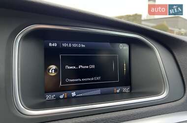 Хетчбек Volvo V40 2014 в 