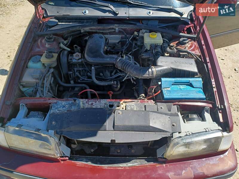 Універсал Volvo V40 1996 в Старому Самборі