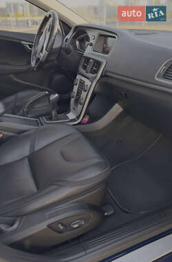 Хетчбек Volvo V40 2014 в Києві