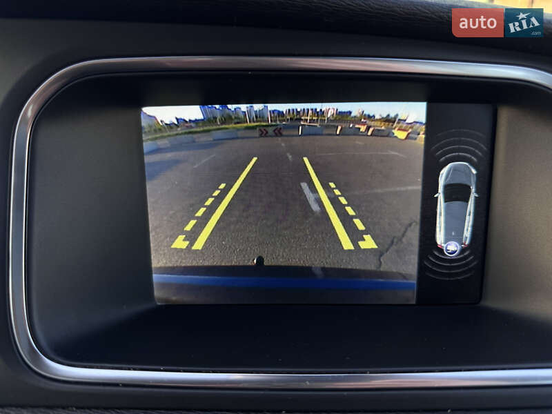 Хэтчбек Volvo V40 2014 в Киеве